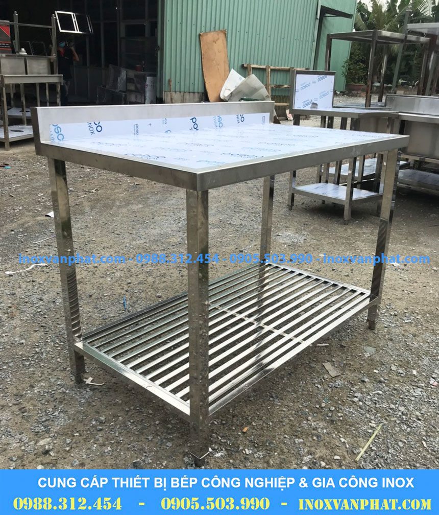 Bàn inox công nghiệp cung cấp tại xưởng Inox Vạn Phát Bàn inox công nghiệp cung cấp tại xưởng Inox Vạn Phát