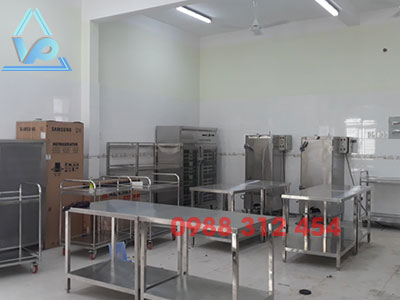 cac-tieu-chi-lua-chon-thiet-bi-bep-cong-nghiep-94-inoxvanphat