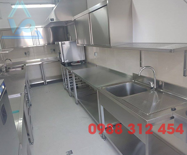 thiet-bi-ap-dung-trong-bep-cong-nghiep-co-dac-diem-gi-166-inoxvanphat